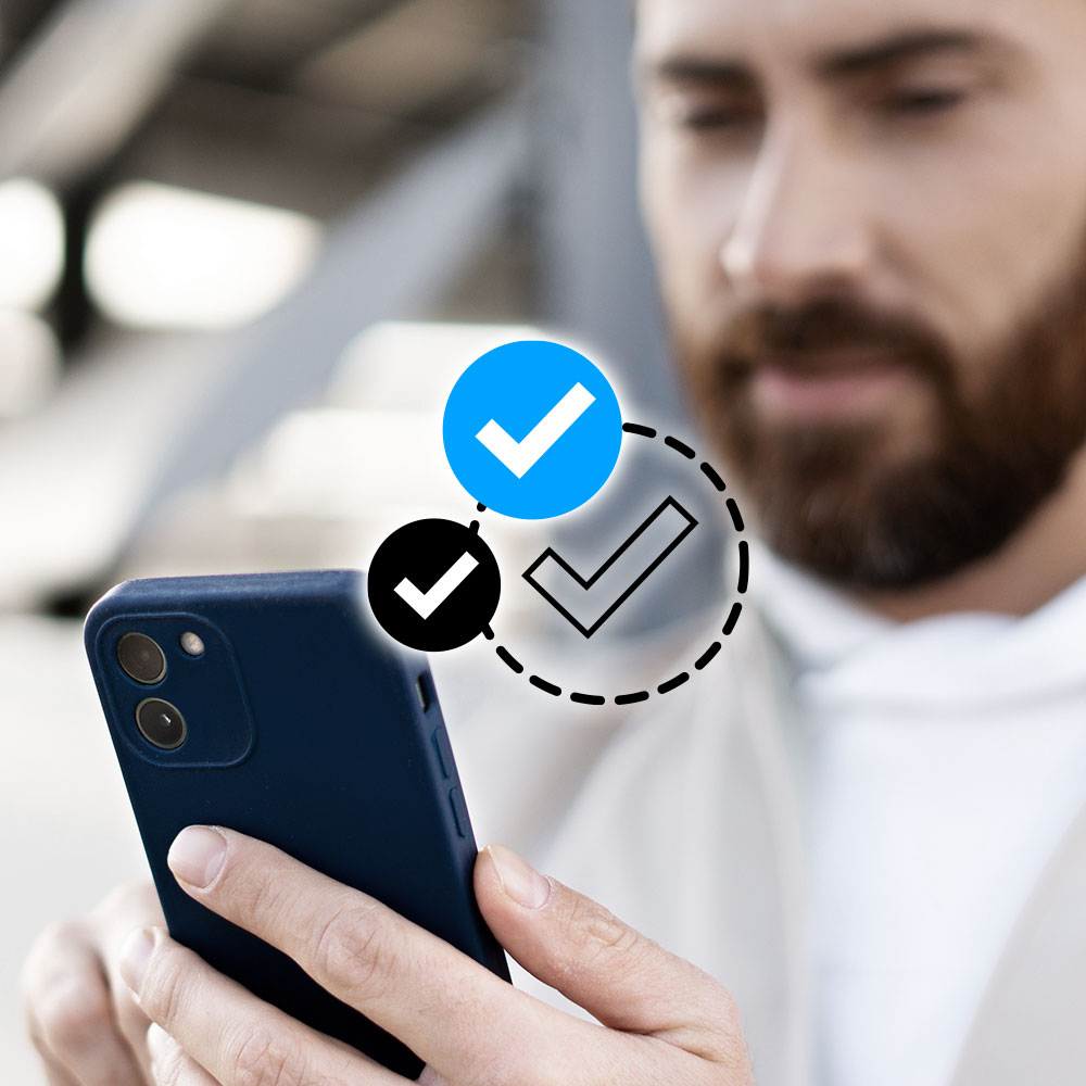Imagen de una persona utilizando un smartphone